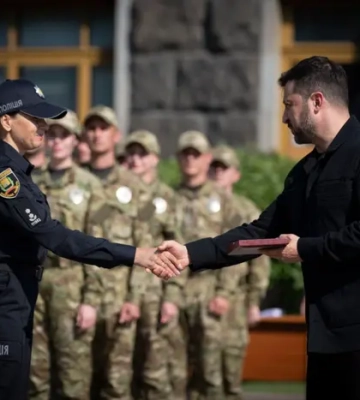 Зеленський відзначив працівників Нацполіції державними нагородами