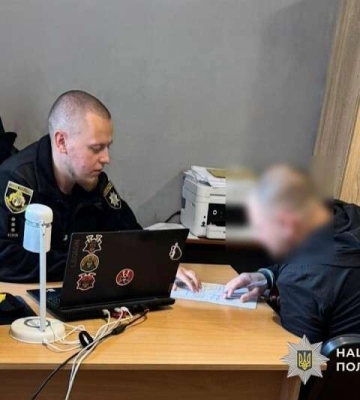 У Дніпрі колишній в’язень напав з ножем на чоловіка: справа в суді