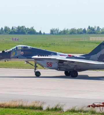 У Польщі сказали, чому не передають Києву списані Міг-29, та згадали скандал з УПА