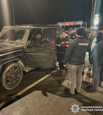 На Львівщині двох чоловіків та жінку судитимуть за переправлення ухилянтів через кордон
