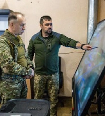 Росіяни тиснуть кількістю: Сирський поїхав на Харківщину, де &quot;є загроза нових наступів&quot; рф (Відео)