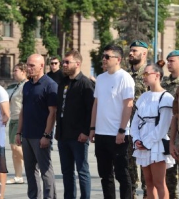 У Миколаєві підняли Прапор надії на знак солідарності з військовополоненими та зниклими безвісти
