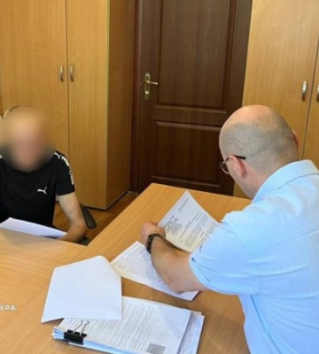 У Києві чоловік обікрав пожежну частину, поки рятувальники ліквідовували наслідки ворожої атаки
