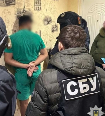 На Дніпропетровщині судитимуть шахраїв, що ошукали родичів військових на 5 млн грн