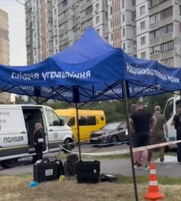 Убийство посреди улицы в Киеве: полиция установила личность погибшего