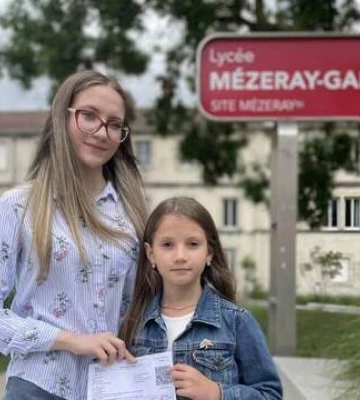 "Понимала только одно предложение из трех": украинка закончила французский бакалавриат с отличием "Понимала только одно предложение из трех": украинка закончила французский бакалавриат с отличием