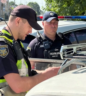 Чоловік побив дівчину та вижив після падіння з 7-го поверху в Ужгороді