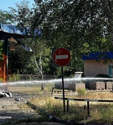 Рашисти вдарили по АЗС у Марганці на Дніпропетровщині: виникла пожежа. ФОТО