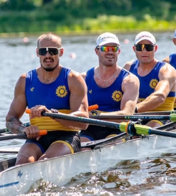 Херсонські веслувальники вибороли золоті медалі на змаганнях у Києві