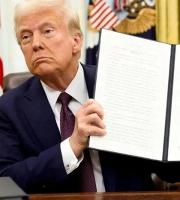 Торговельна війна США. Трамп показав нові тарифні листи для партнерів