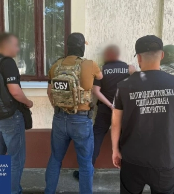 На Одещині розслідують схему &quot;звільнення&quot; чоловіків від служби: серед фігурантів — батько й син-поліцейські