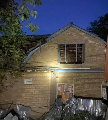 У Харкові пролунали вибухи, зафіксовані влучання безпілотників у двох районах міста