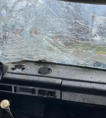 Три людини поранені внаслідок удару ворожого FPV-дрона по автівці на Запоріжжі