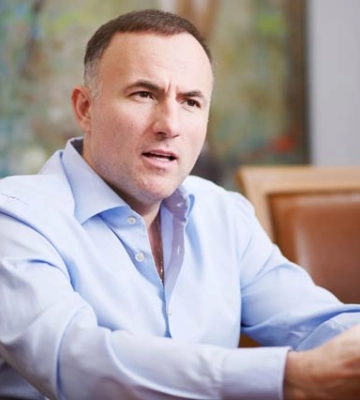 После ареста Коломойского Фукс стал ключевым игроком в теневых схемах – американский аналитик Фрэнк Сальвато