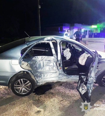 У Житомирі легковик врізався у перешкоду: загинула 16-річна дівчина, ще двоє людей у лікарні