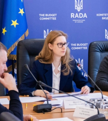 Арахамія та Підласа зареєстрували альтернативний законопроект про збільшення видатків на оборону Арахамія та Підласа зареєстрували альтернативний законопроект про збільшення видатків на оборону