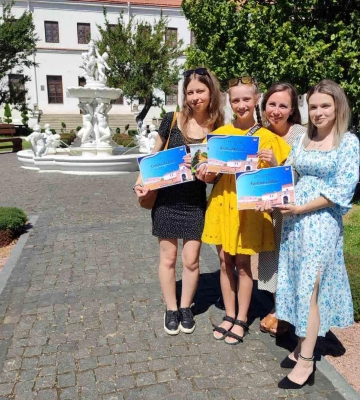 У Дубенському замку працюватимуть юні екскурсоводки