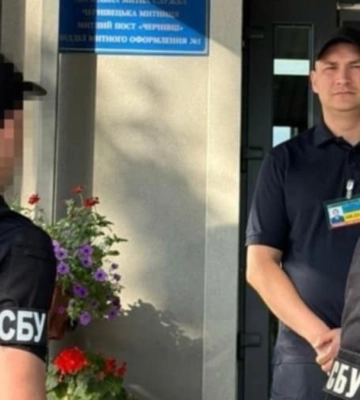 На Чернівецькій митниці проводяться обшуки: що відомо
