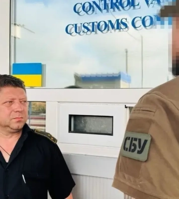 На митному посту &quot;Луцьк&quot; — обшуки. Що відомо