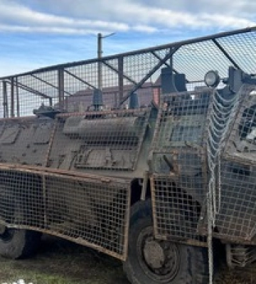 В Сумской области осудили военного, который украл БТР и поехал на нем домой на Полтавщину