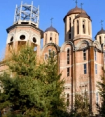 «Луцьк під обстрілом»: під час повітряної тривоги людей з тваринами не пустили до укриття у соборі