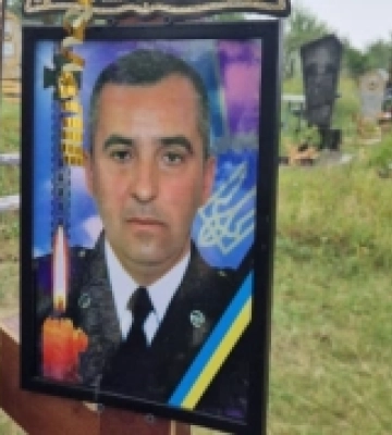 Закарпатські прикордонники попрощалися з побратимом, який загинув у ДТП через п'яну водійку. ФОТО Закарпатські прикордонники попрощалися з побратимом, який загинув у ДТП через п'яну водійку. ФОТО
