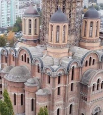 Во время атаки на Луцк храм УПЦ МП не впустил в укрытие людей с домашними любимцами