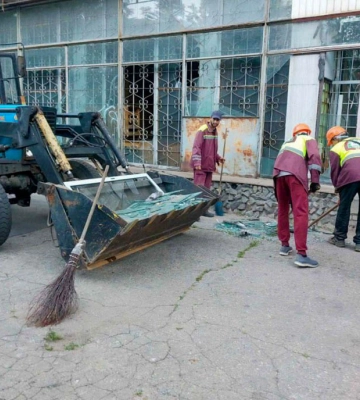 Двоє людей постраждали внаслідок нічного удару по Харкову 