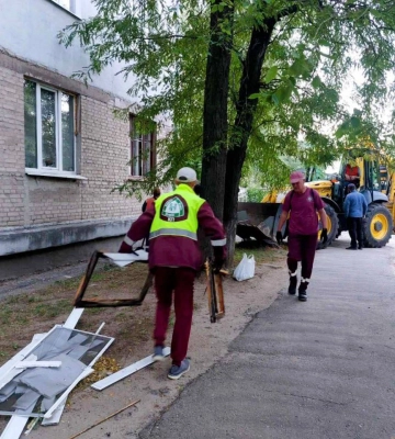Комунальники показали, як усувають наслідки «прильотів» по Харкову 