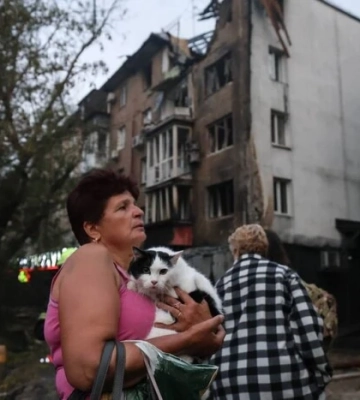 У двох районах Києва розгорнуто штаби для допомоги постраждалим від обстрілу 10 липня (адреси)