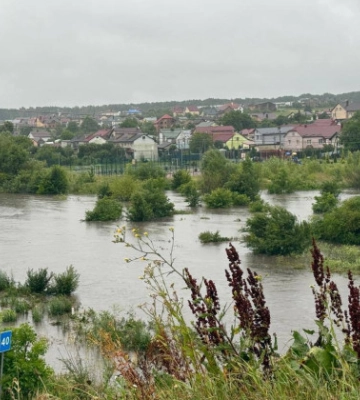 У Львові через потужні дощі є місця, де вода сягає майже трьох метрів — Садовий