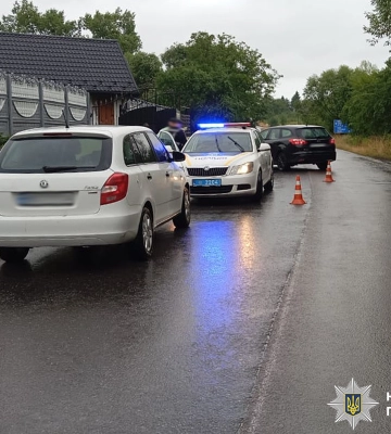 На Львівщині госпіталізували водійку Ford Foc, яка зіткнулася з Suzuki Grand Vitara