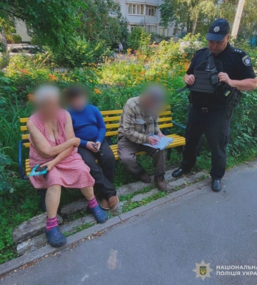 Мальчик сам позвонил копам и сообщил, что дед его избивает – ребенка забрали