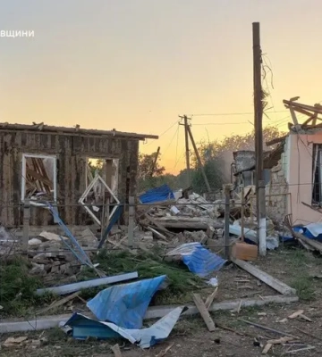 В результате российских атак на Днепропетровщину пострадали два человека и повреждены дома