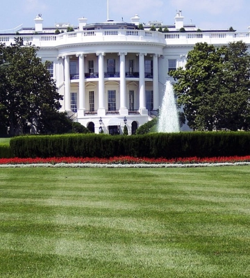 Трамп погодився на передачу Україні частини військової допомоги, про яку просив Зеленський – ЗМІ
