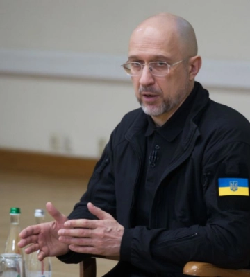 Украина получила 1 млрд евро от ЕС за счет прибыли от замороженных российских активов — Шмыгаль Украина получила 1 млрд евро от ЕС за счет прибыли от замороженных российских активов — Шмыгаль