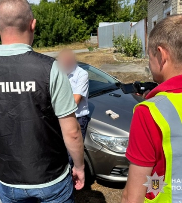 На Тернопільщині затримали посадовця комунальної установи за вимагання 50 тисяч гривень На Тернопільщині затримали посадовця комунальної установи за вимагання 50 тисяч гривень