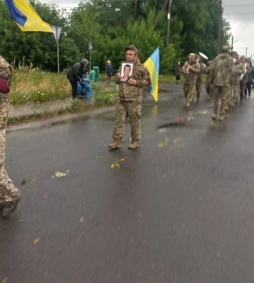 На Волині в останню земну дорогу провели Героя Олега Романюка