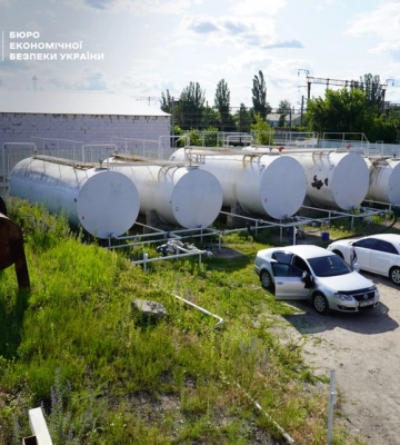 У Києві та області викрили нелегальну мережу АЗС та нафтобазу — БЕБ