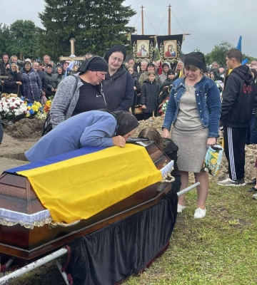 У громаду на Волині прибуде траурний кортеж з тілом полеглого воїна