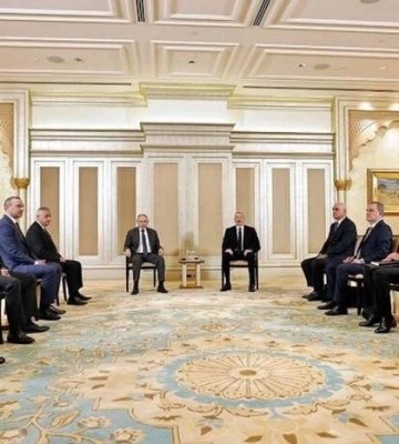 Президент Азербайджану і прем&#039;єр Вірменії провели мирні переговори
