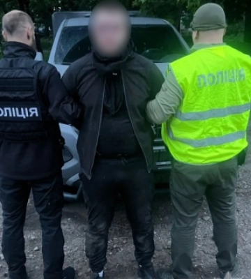 На Закарпатті затримали диверсанта, який підпалив пошту та об'єкти Укразалізниці на замовлення РФ