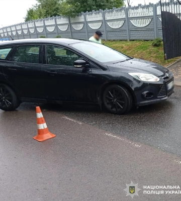 У селі на Львівщині сталася ДТП, внаслідок якої постраждала молода водійка легковика. ФОТО