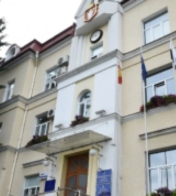 У Луцьку на міськраді встановили Прапор Надії на знак підтримки родин полонених та зниклих безвісти