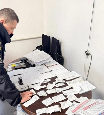 Працівниця банку на Рівненщині ошукала 11 клієнтів на понад пів мільйона гривень