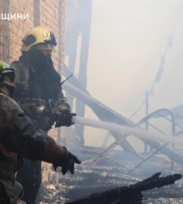 У Кременчуці внаслідок дронової атаки поранена людина, пошкоджені 14 будинків