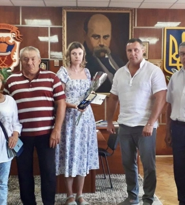 Родинам полеглих захисників з Уманщини передали нагороди (ФОТО)
