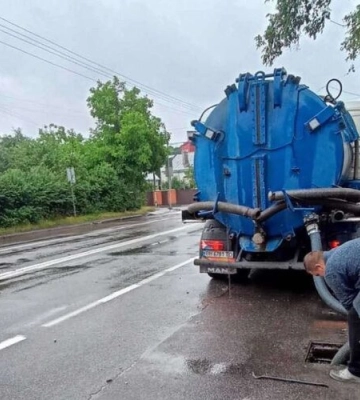 Рятувальники Львівщини продовжують ліквідацію наслідків негоди: підтоплено 11 громад