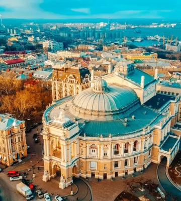 Вибухи в Одесі: РФ атакує місто безпілотниками