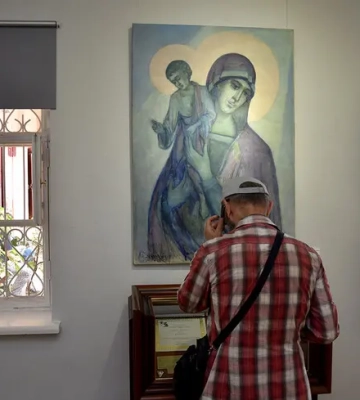 «УКRАЇNKИ»: У Києві відкрили виставку до 100-річчя Союзу Українок Америки